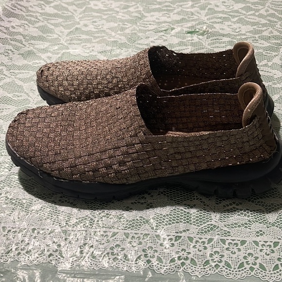 KHOMBU Womens Sneakers Very Light Weight And Comfy Sz 8 - Picture 4 of 9